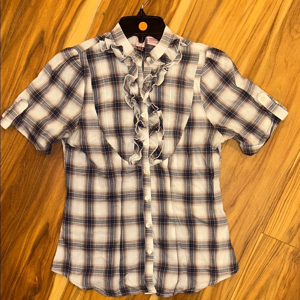 Love on a hanger women’s button up short sleeve Ruffle top sz small